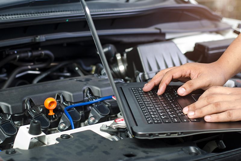 Diagnostic moteur dans l'atelier de notre garage auto à Rennes (Zi Sud-Est) Diagnostic moteur dans l'atelier de notre garage auto à Rennes (Zi Sud-Est)